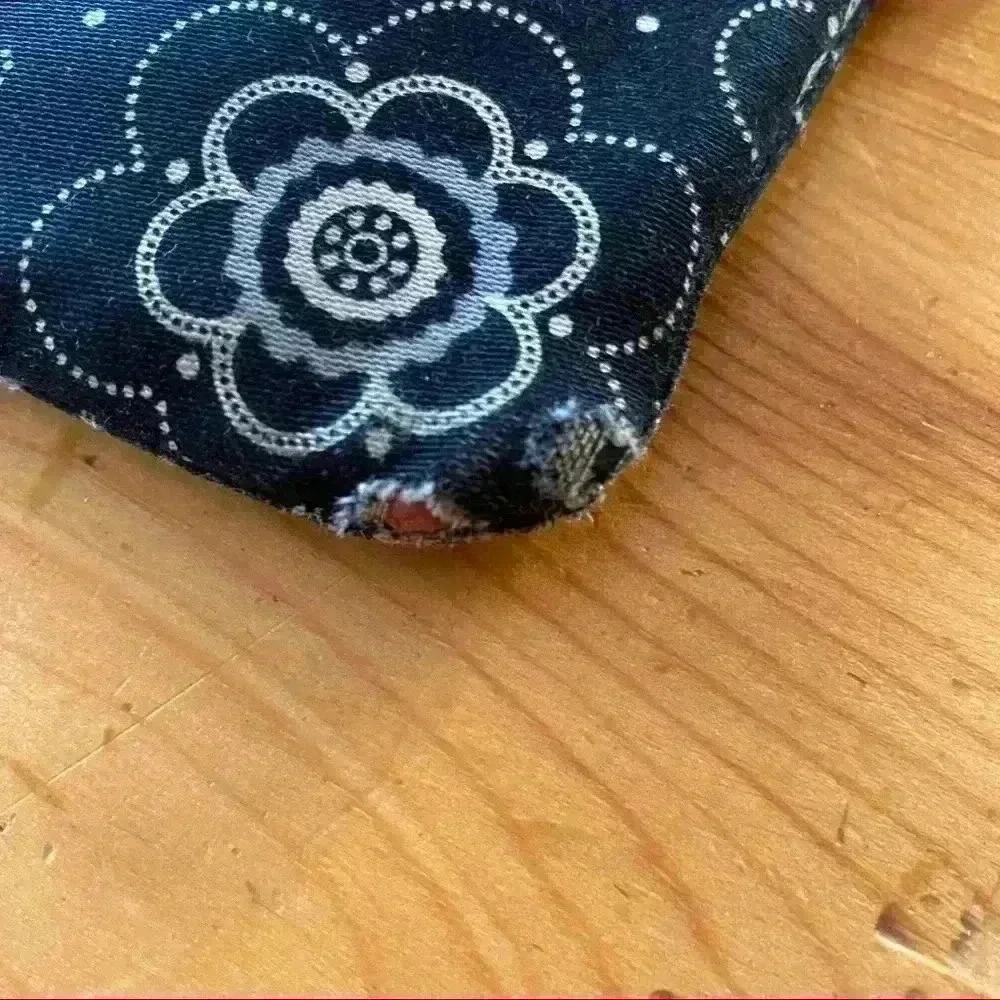 Thirty-one wristlet - Picture 3 of 10